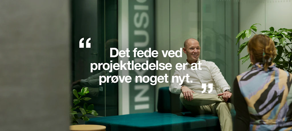 Om 3. Theis Enø Larsen, Project Office Manager, siger: "Det fede ved projektledelse er at prøve noget nyt."