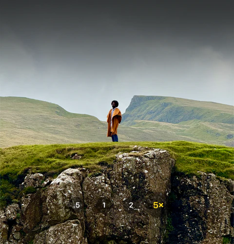 iPhone 15 pro - kamerakvalitet - mand på bjerg