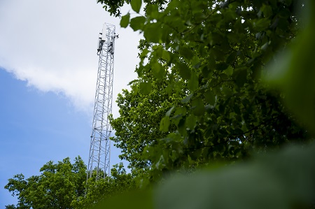 Mast 5G blå himmel