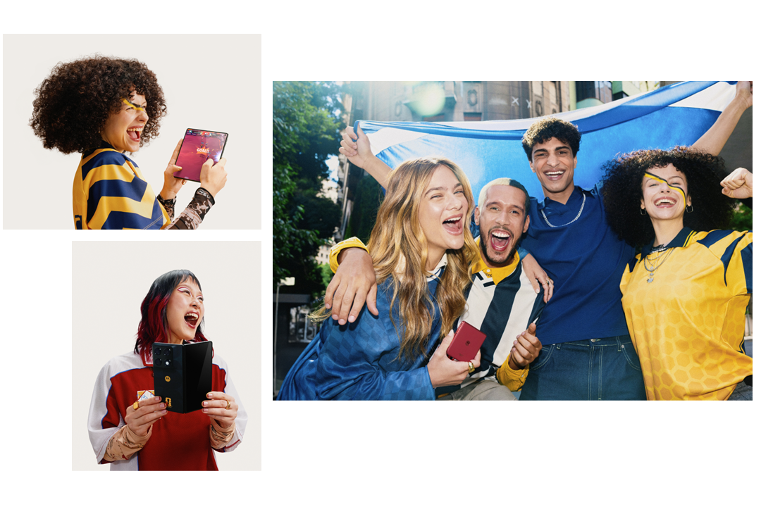 Glade personer i blå og gule farver jubler og holder et flag, mens nogle holder mobiltelefoner i hænderne.